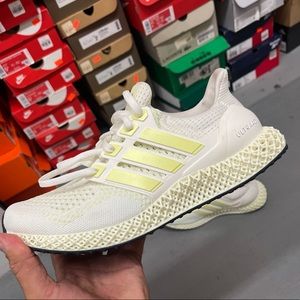 Adidas for women size 8.5 color white yalow